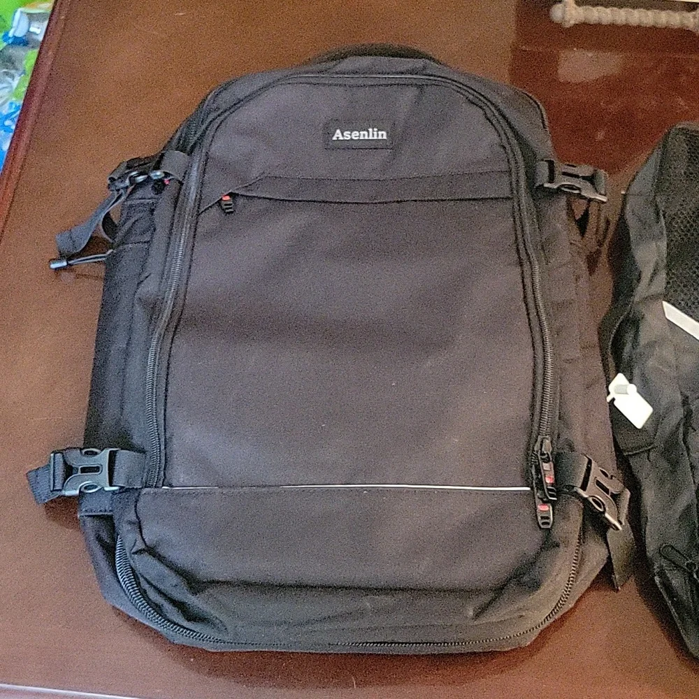 Asenlin Travel Backpack - Picture 1 of 5